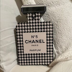 Black and White Houndstooth Perfume decoration